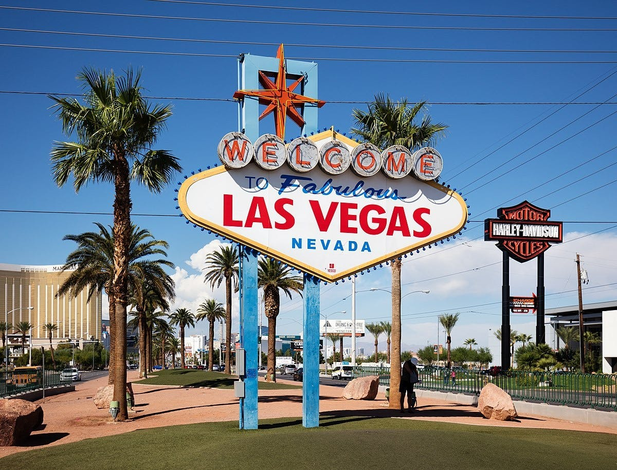 Las Vegas: Sightseeing Tour with Photo Stops - Photo 1 of 7